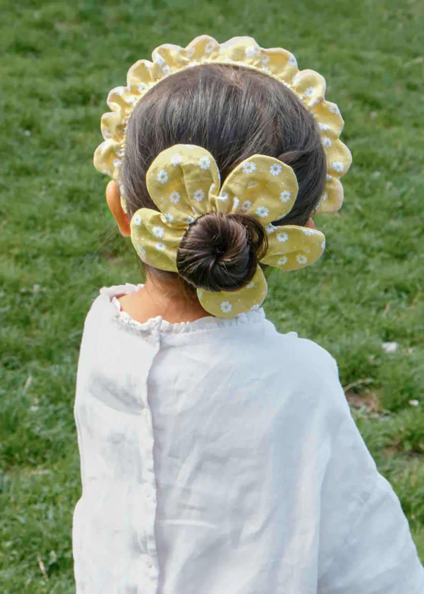 Darling Daisy Daisy Scrunchie - Image 2