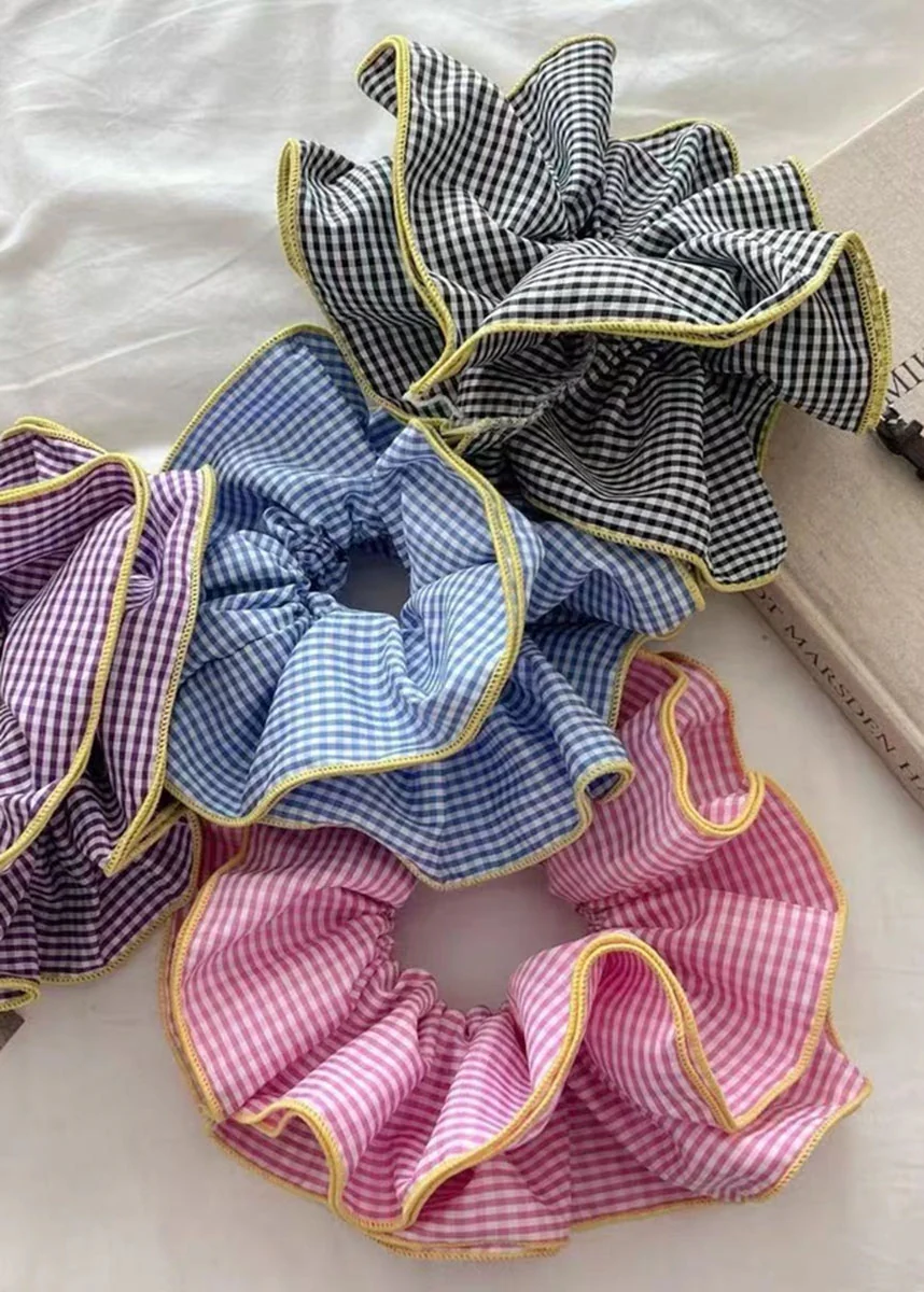 Giant Checkered Contrast Frill Scrunchie - Black - Image 2