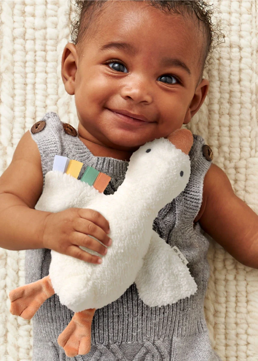 Itzy Huggable™ Plush Goose - Image 2