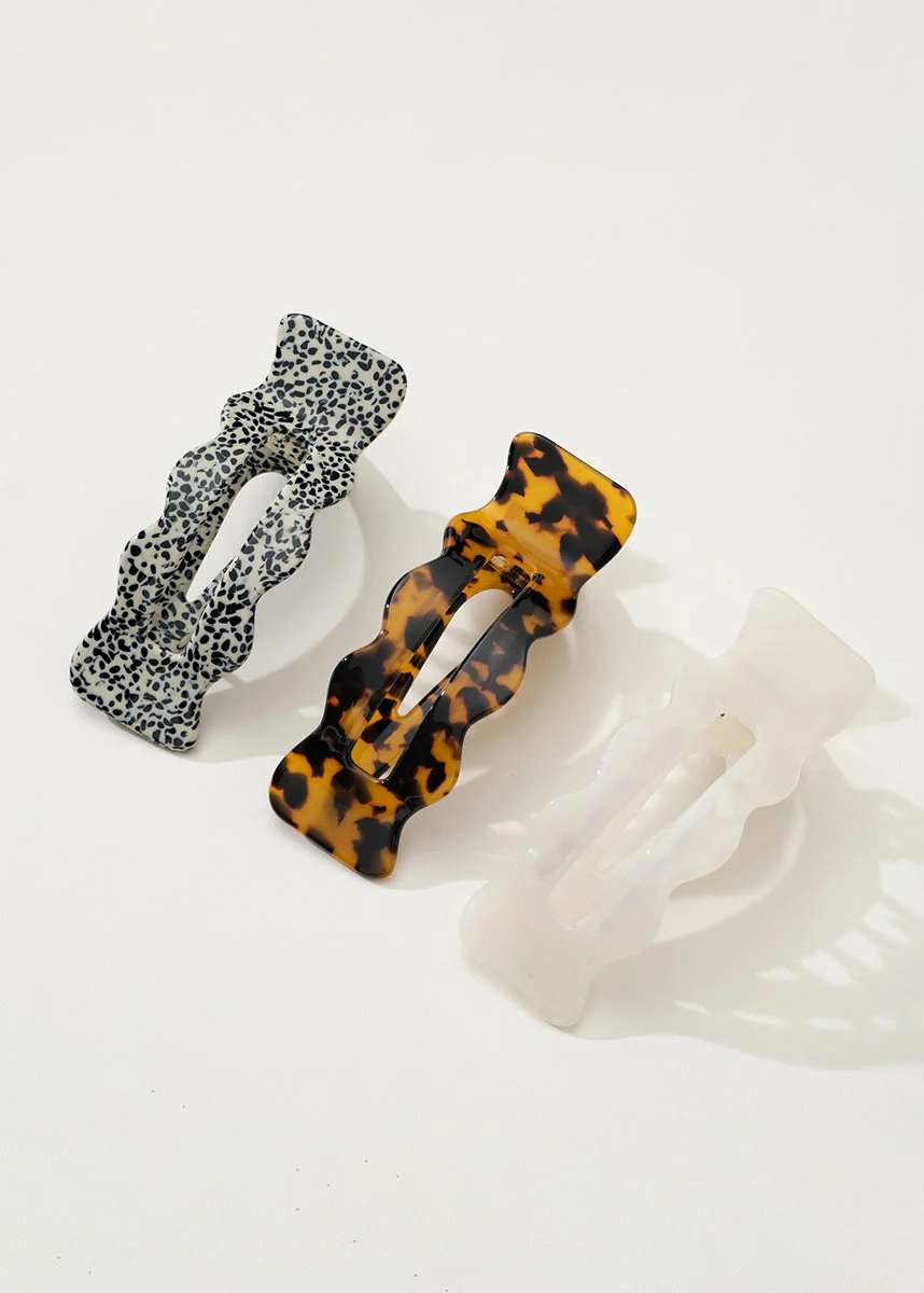 Jane Core Scalloped Flat Claw Clip - Speckled - Image 2
