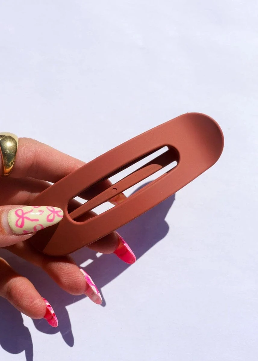 Lay Down Claw Clip - Image 13