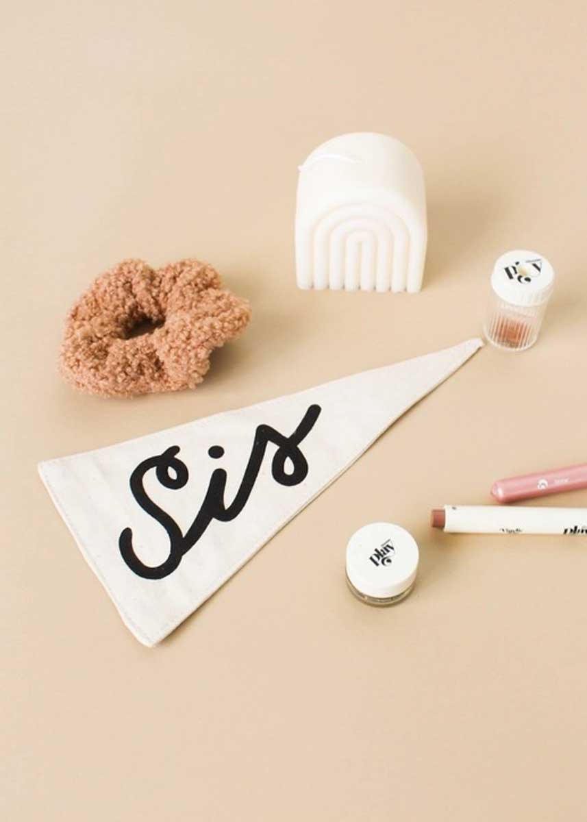 Sis Pennant - Image 3